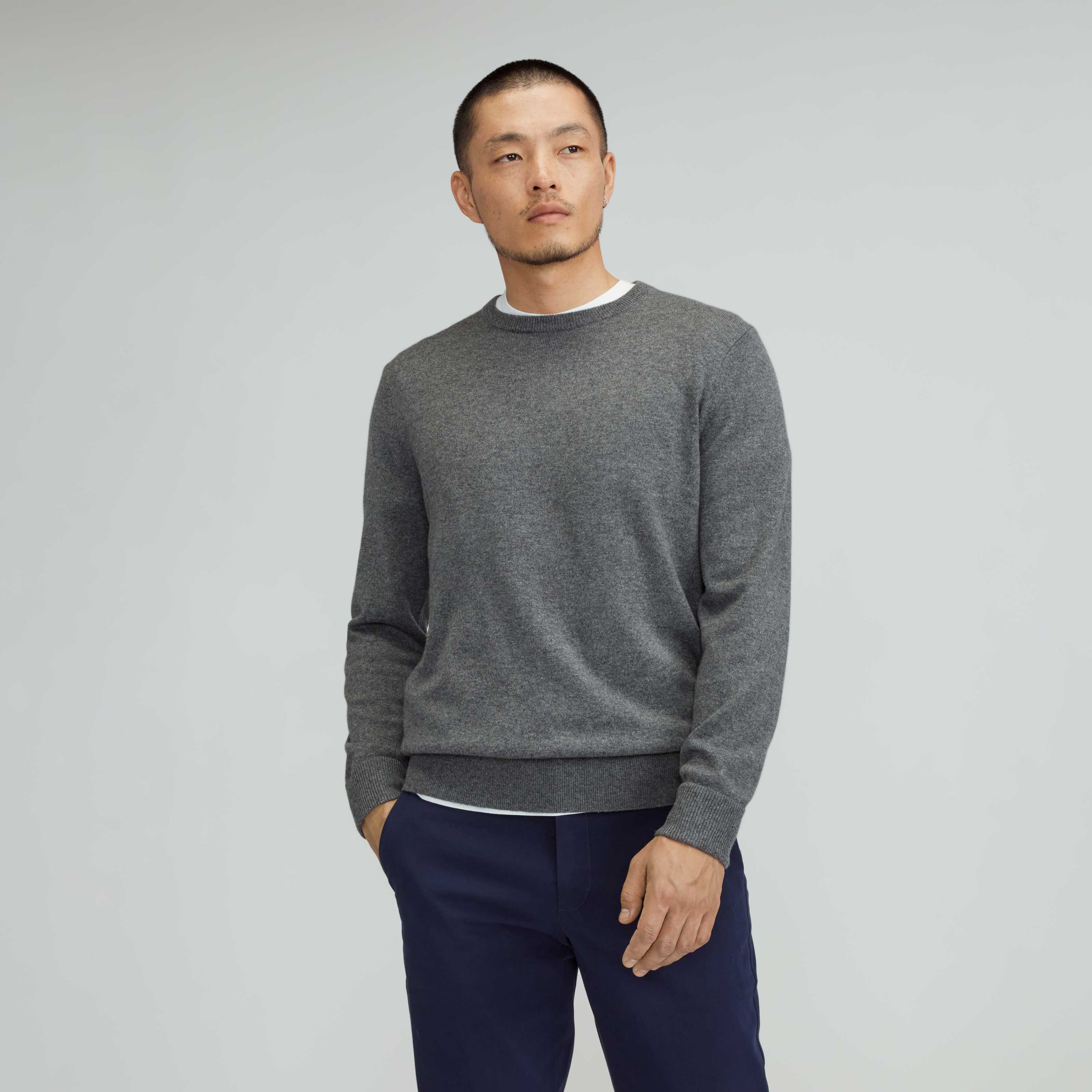 Men's Grade-A Cashmere Crew Sweater by Everlane in Charcoal, Size M